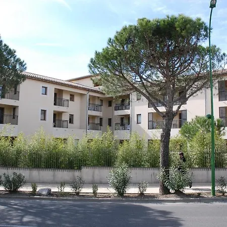 3 Min A Pied Du Centre D'uzes Parking Piscine *