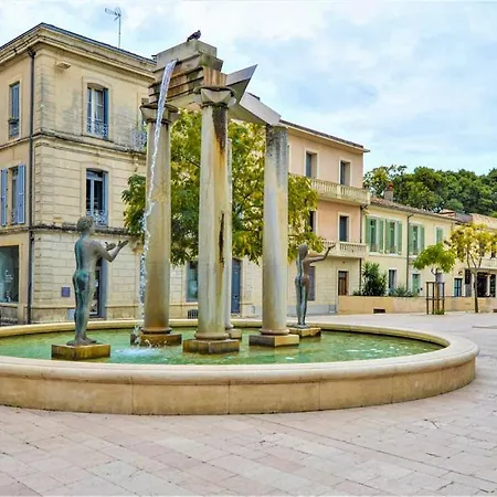 3 Min A Pied Du Centre D'uzes Parking Piscine Апартаменты