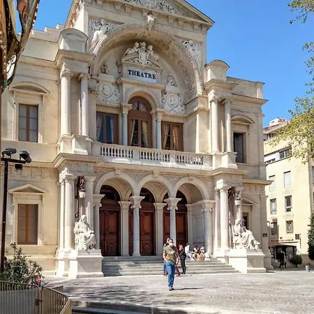 3 Min A Pied Du Centre D'uzes Parking Piscine * ユゼ