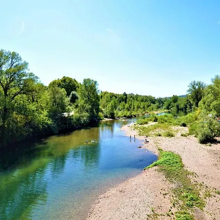 3 Min A Pied Du Centre D'uzes Parking Piscine * ユゼ