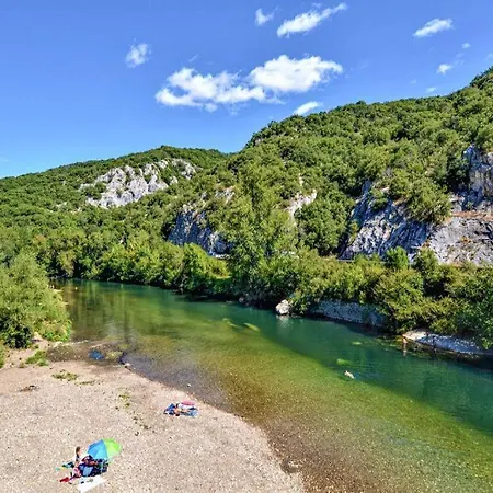 3 Min A Pied Du Centre D'uzes Parking Piscine * Юзес