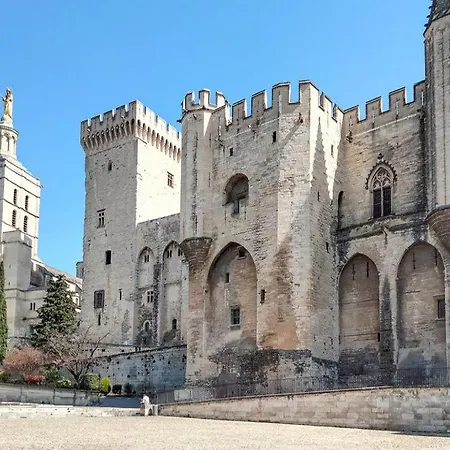 3 Min A Pied Du Centre D'uzes Parking Piscine * ユゼ