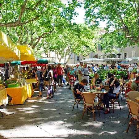 Апартаменты 3 Min A Pied Du Centre D'uzes Parking Piscine *