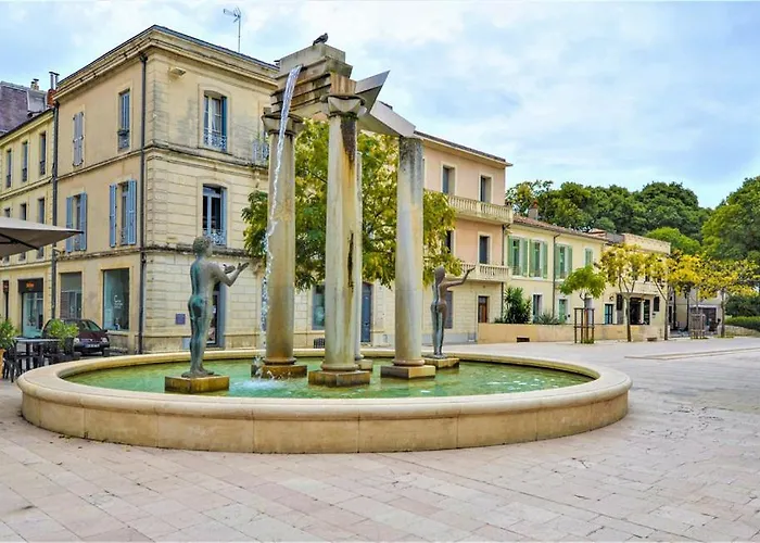 3 Min A Pied Du Centre D'uzes Parking Piscine Appartement