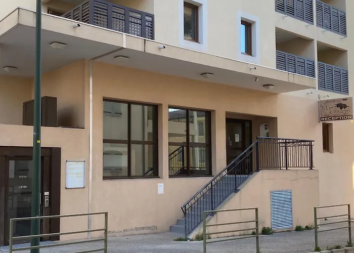 Appartement 3 Min A Pied Du Centre D'uzes Parking Piscine Uzès